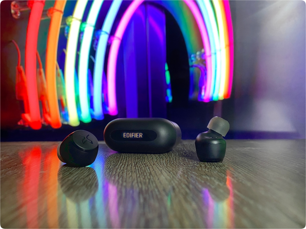 Best wireless earbuds for mobile gaming. {Tech} for Travel. https://techfortravel.co.uk