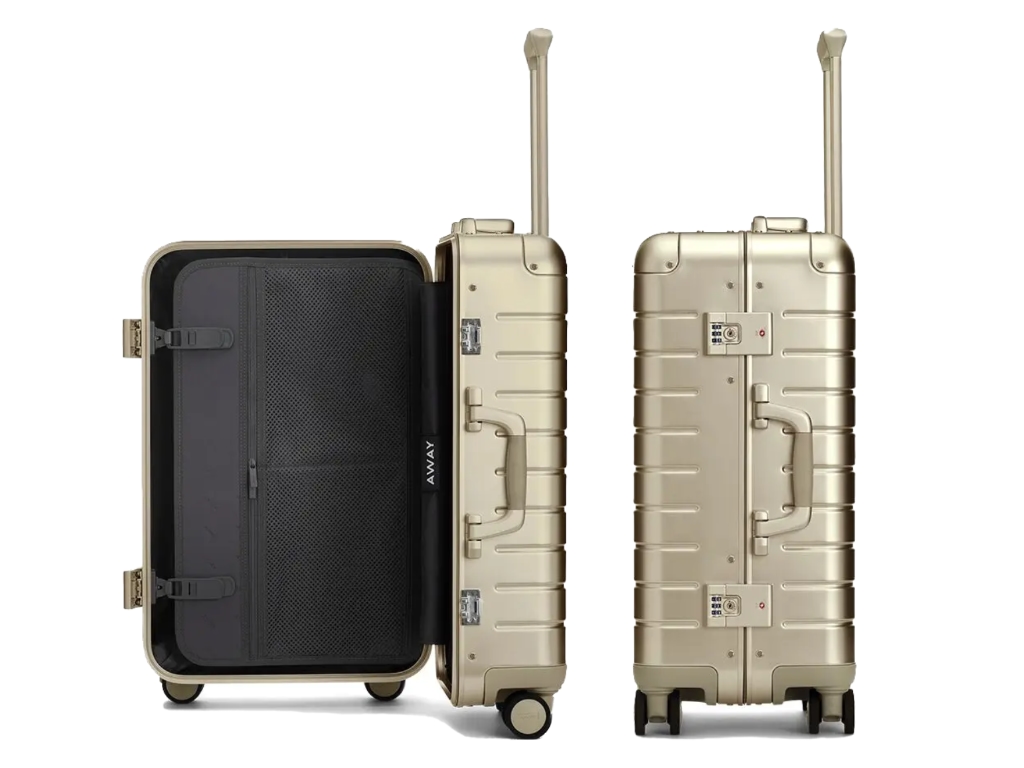 Away Gold ALuminium Bigger Carry-on suitcase. {Tech} for Travel. https://techfortravel.co.uk