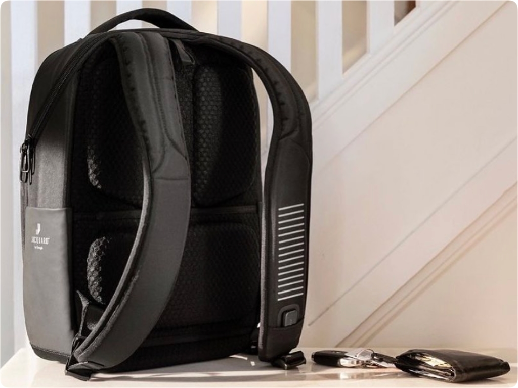 Samsonite Konnect-i backpack. Best Travel Gadgets 2021. {Tech} for Travel. https://techfortravel.co.uk