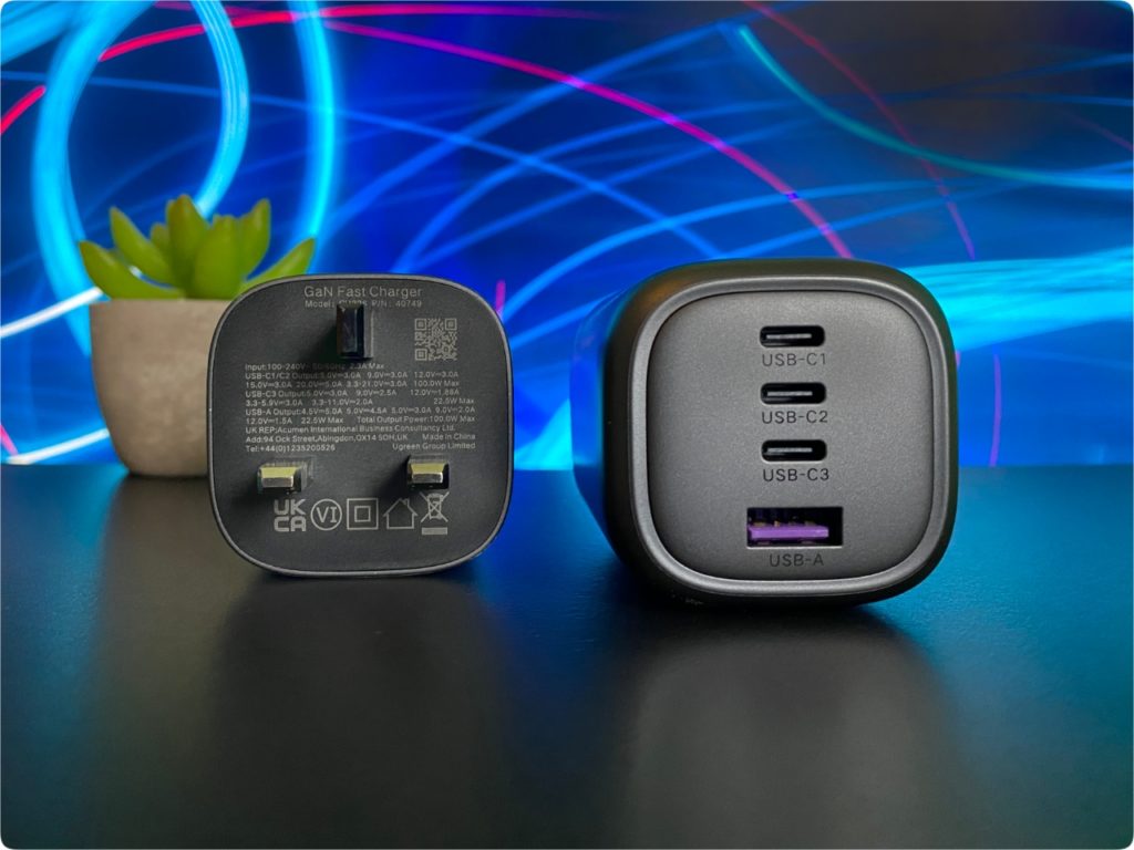 UGREEN 100W Charger Review size comparison. {tech} for Travel. https://techfortravel.co.uk
