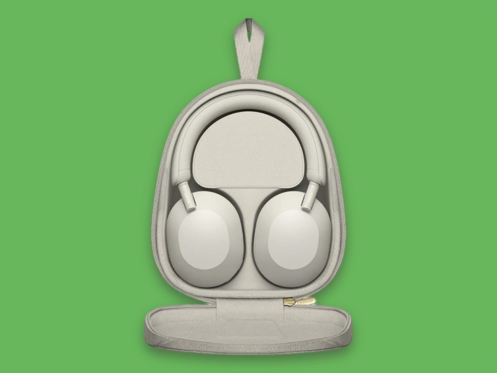 Sony WH-1000XM5 Wireless ANC Headphones travel case. {Tech} for Travel. https://techfortravel.co.uk