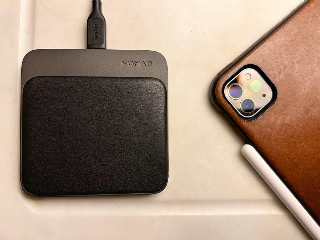 Nomad Base Station Mini Review. Wireless charger for travel. {Tech} for Travel. https://techfortravel.co.uk