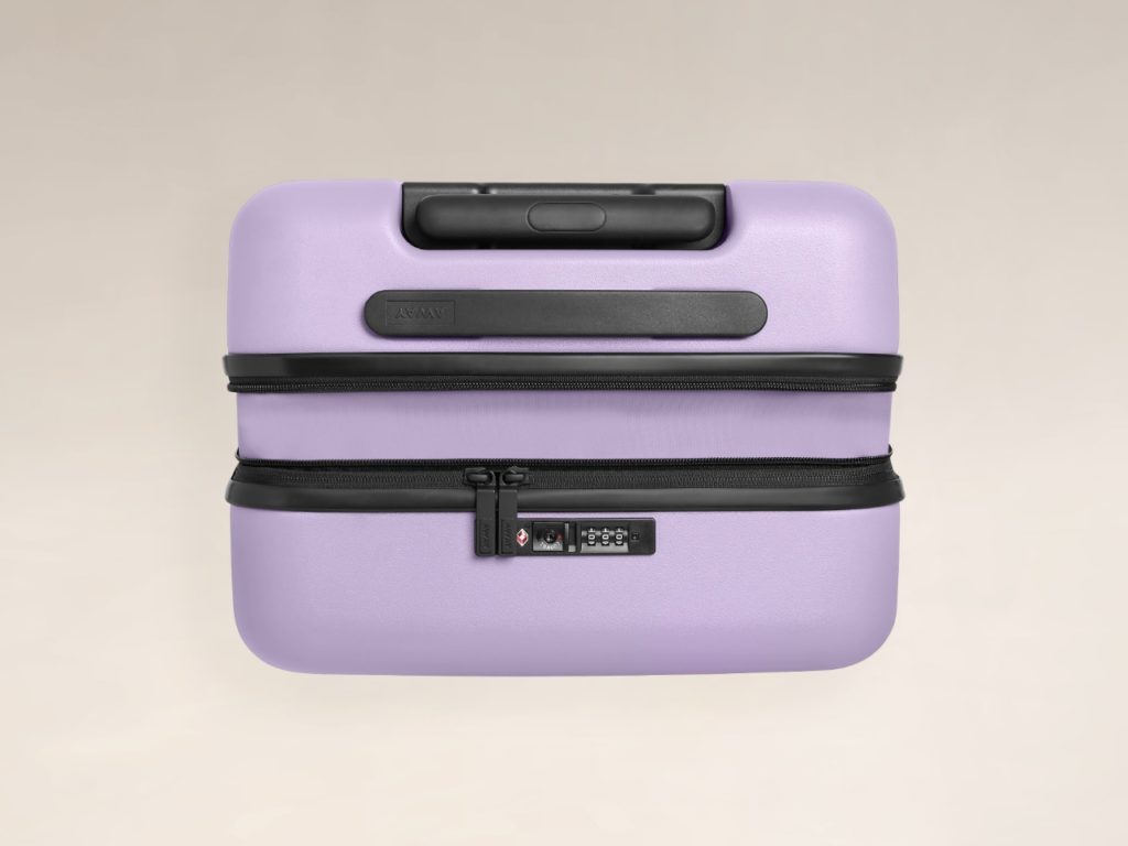 Away Flex Case in Lavender. Travel Gadget Newsletter. {Tech} for Travel. https://techfortravel.co.uk