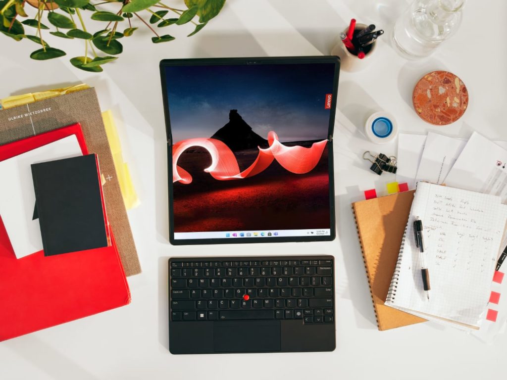 Optional physical keyboard on the Lenovo ThinkPad X1 Fold 2nd Gen laptop. {Tech} for Travel. https://techfortravel.co.uk