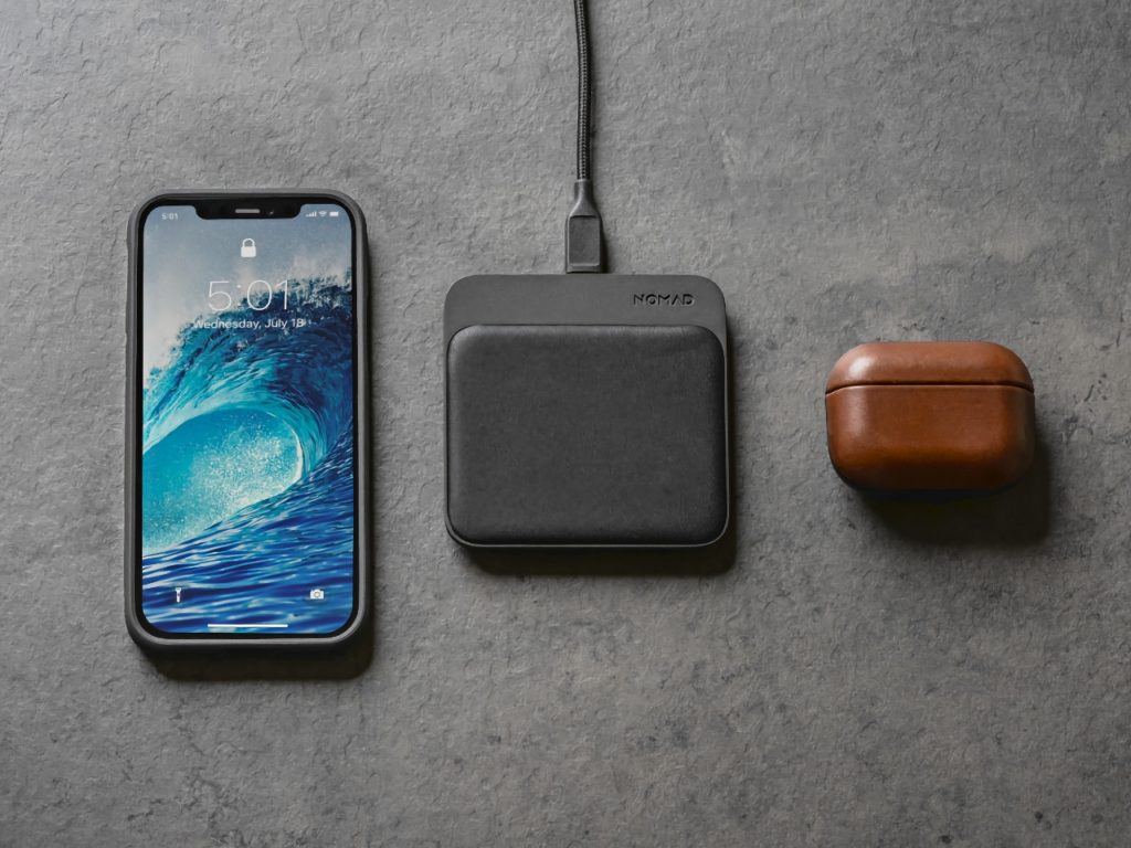 Nomad Goods. Travel Gadget Holiday Gift Guide 2022. {Tech} for Travel. https://techfortravel.co.uk