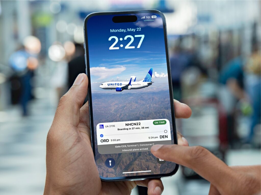 United Airlines Live Activities iPhone App.  {Tech} for Travel.  https://techfortravel.co.uk