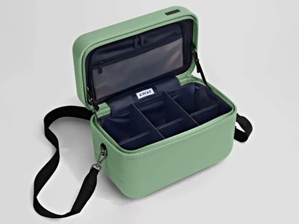 a green bag with a black strap. Away Train Case green. {Tech} for Travel. https://techfortravel.co.uk