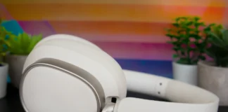 Edifier ES850NB Headphones Review: Meet the King of Comfort a white headphones on a table. Edifier ES850NB Headphones Review