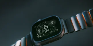 Could Nomad Stratos be the best Apple Watch strap yet? a close up of a watch. Nomad Stratos Apple Watch Band. {Tech} for Travel. https://techfortravel.co.uk