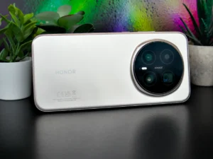 a white rectangular device with a circular lens. HONOR Magic8 Pro Review. {Tech} for Travel. https://techfortravel.co.uk