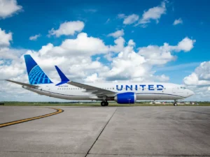 a plane on the runway. United Airlines Starlink Wi-Fi. {Tech} for Travel. https://techfortravel.co.uk