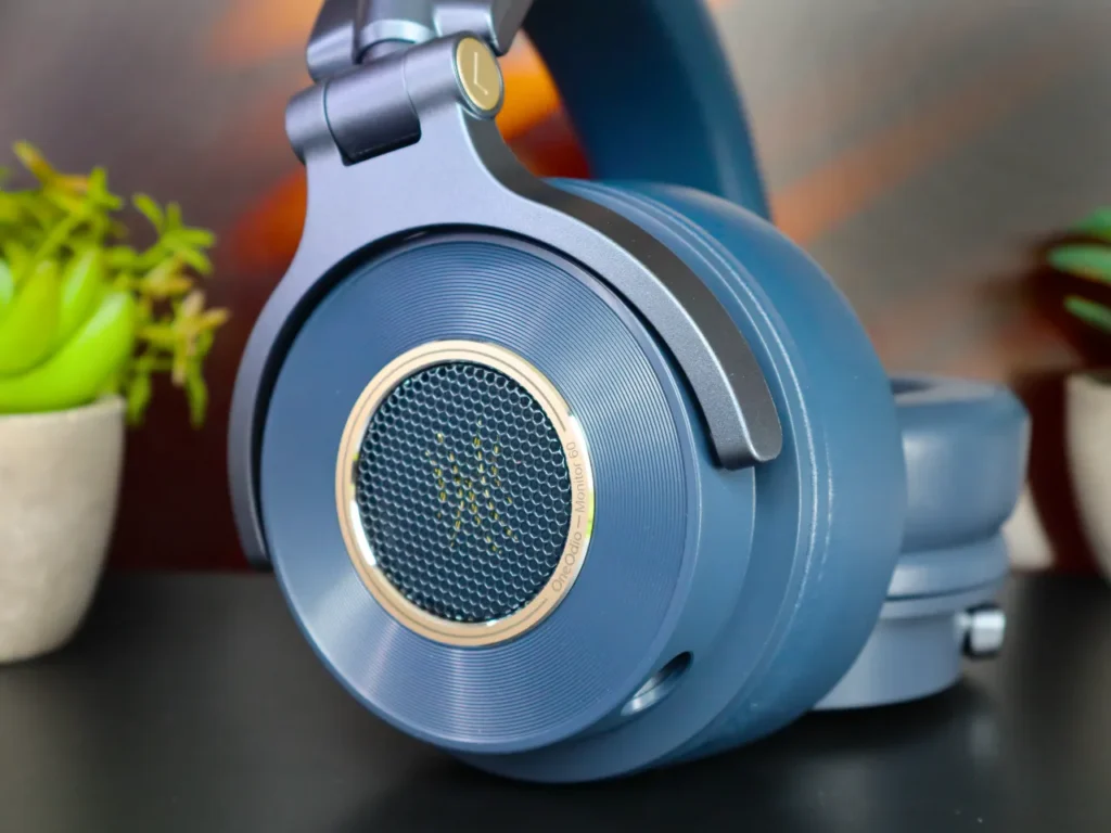 OneOdio Monitor 60 Headphones Review. {Tech} for Travel. https://techfortravel.co.uk